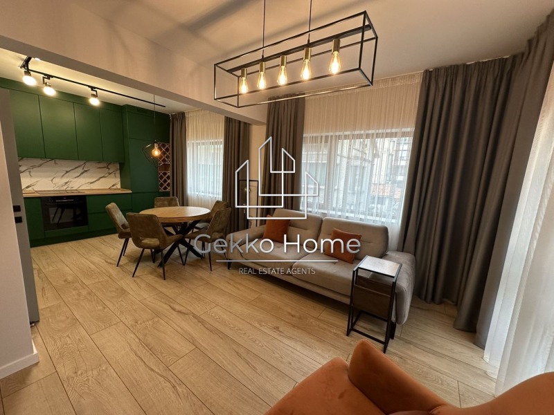 Продава  3-стаен град Варна , Център , 130 кв.м | 38868698 - изображение [2]