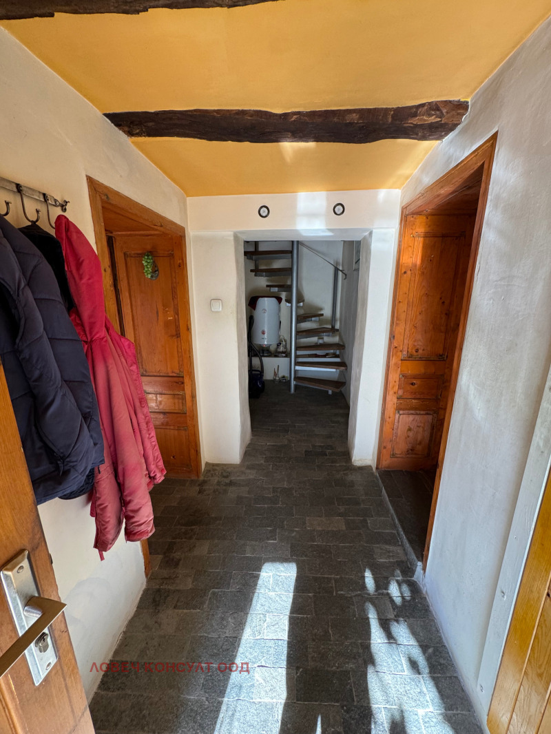 Продава КЪЩА, с. Хлевене, област Ловеч, снимка 6 - Къщи - 52194081