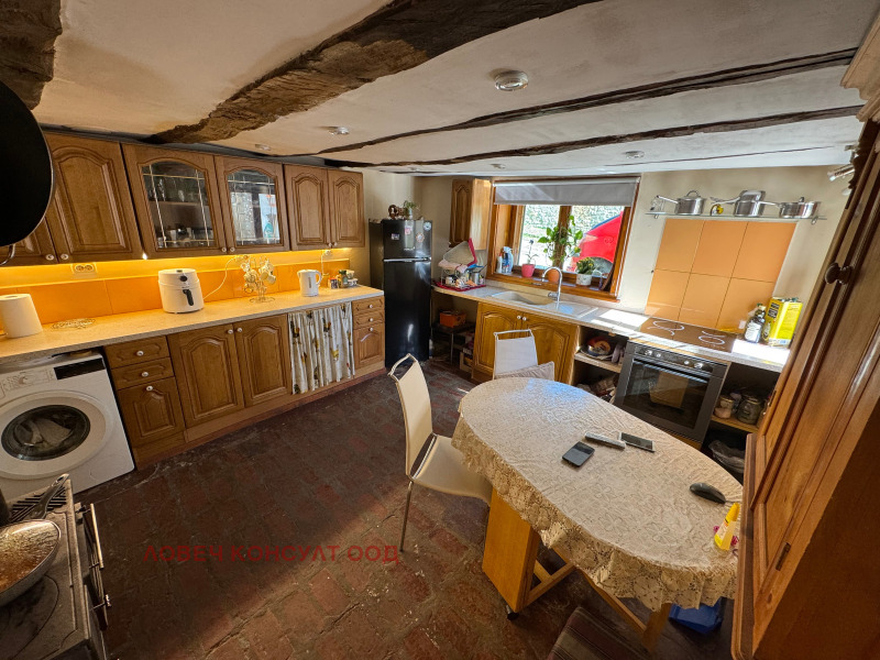 Продава КЪЩА, с. Хлевене, област Ловеч, снимка 8 - Къщи - 52194081