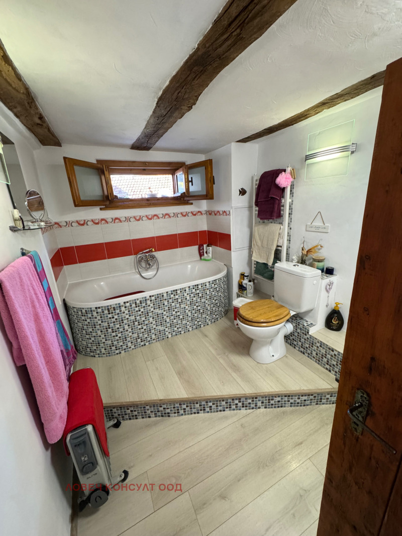 Продава КЪЩА, с. Хлевене, област Ловеч, снимка 9 - Къщи - 52194081