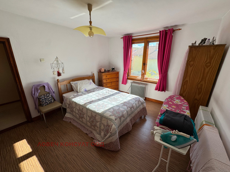 Продава КЪЩА, с. Хлевене, област Ловеч, снимка 13 - Къщи - 52194081