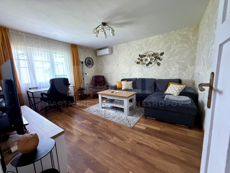 Продава КЪЩА, гр. София, Абдовица, снимка 3 - Къщи - 52795950