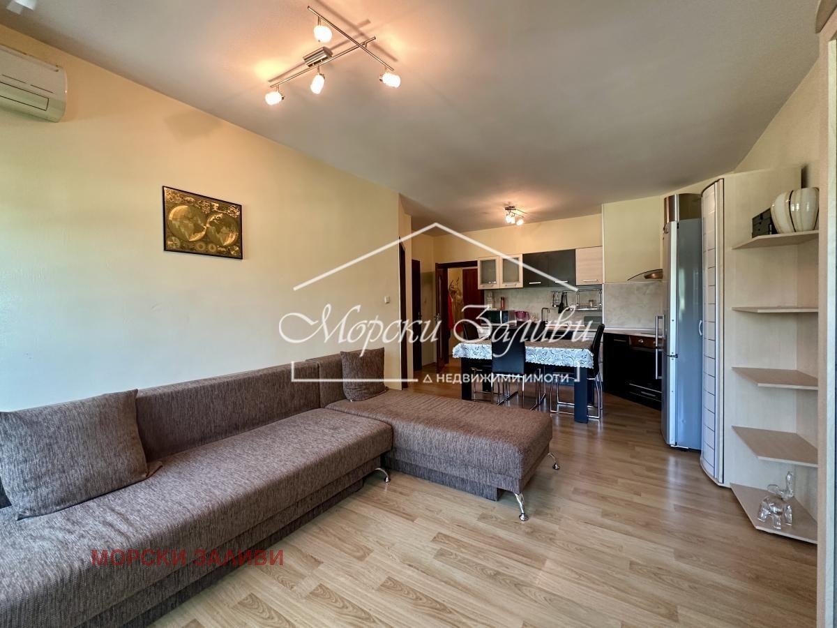 Продава 3-СТАЕН, гр. Бургас, Възраждане, снимка 2 - Апартаменти - 51113645
