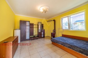 Продажба на имоти в с. Венелин, област Варна - изображение 4 