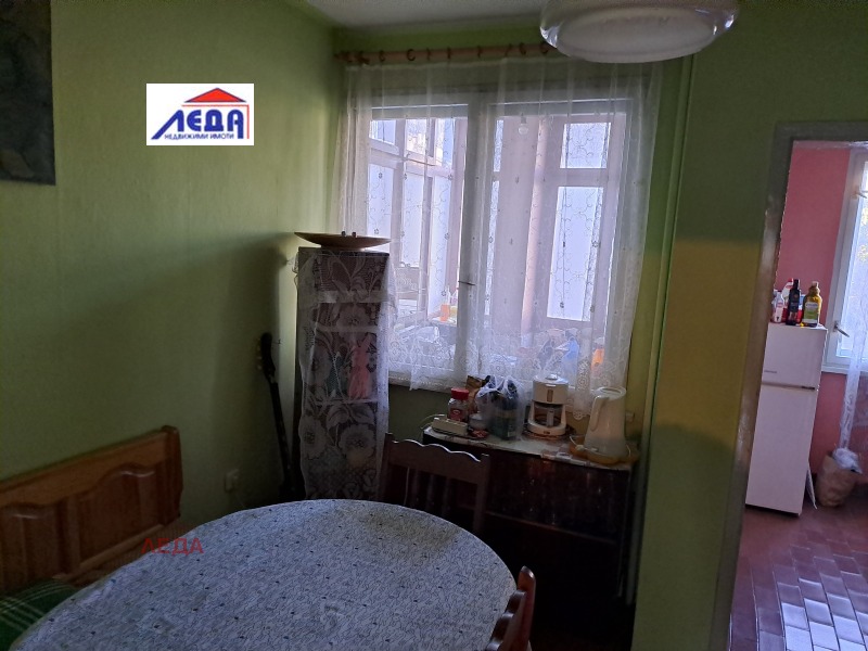 Продаја  2 спаваће собе Плевен , 9-ти квартал , 100 м2 | 81195732 - слика [5]