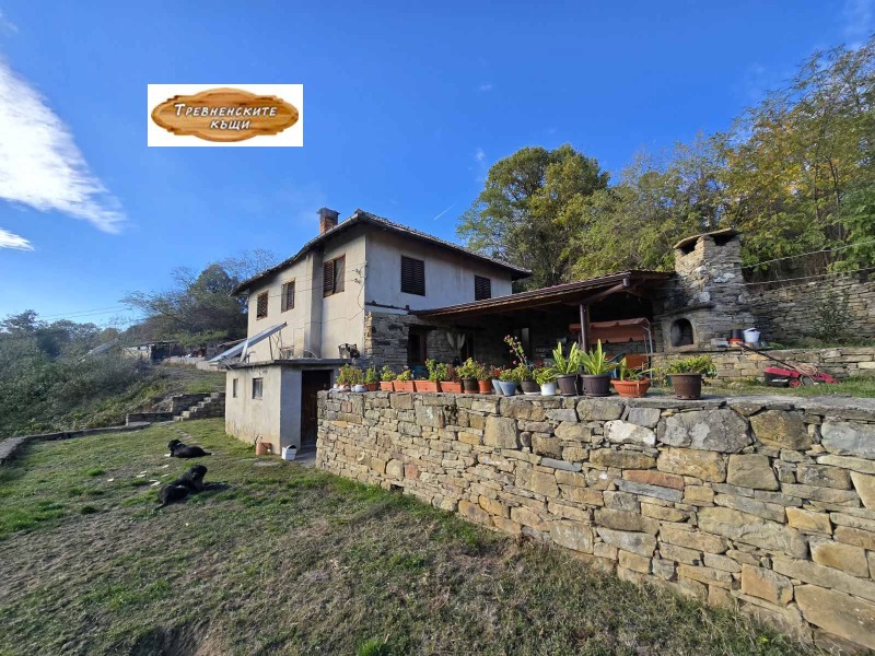 Продава КЪЩА, област Габрово, гр. Трявна • 70000 € / 136908.10 лв. • 71574741 1