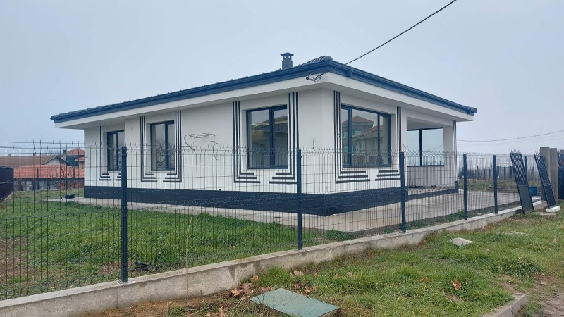 Продава КЪЩА в област Хасково, с. Стамболово - 120 кв.м / 180 000 € » 352 049.40 лв., ИМОТИ-МИРА