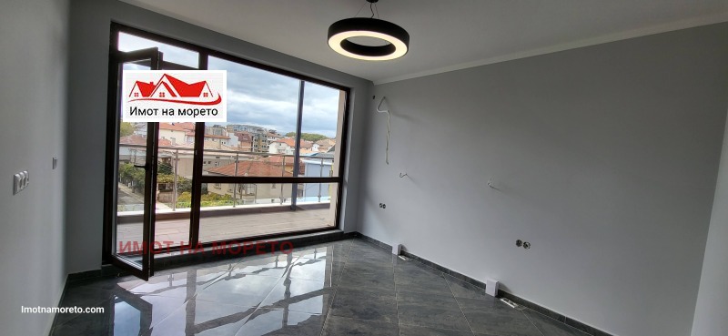 En venta  1 dormitorio región Burgas , Kiten , 140 metros cuadrados | 75793471 - imagen [6]