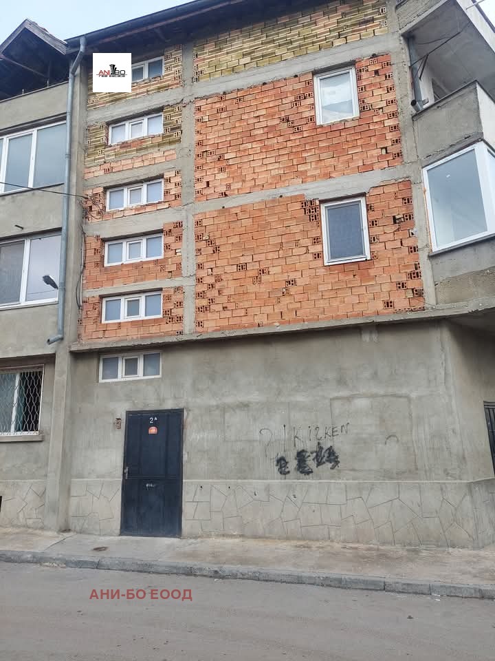 Продава КЪЩА, гр. Варна, Колхозен пазар, снимка 13 - Къщи - 49314681