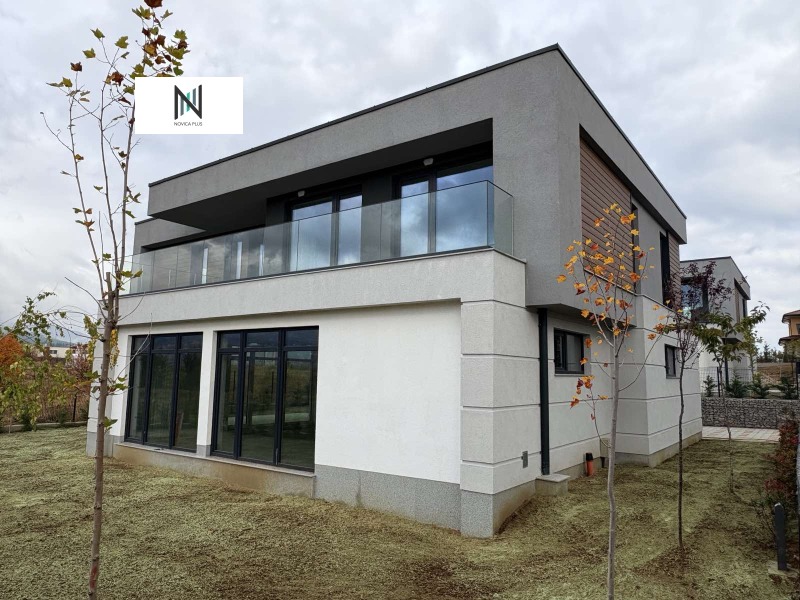 Продава КЪЩА, гр. София, с. Бистрица