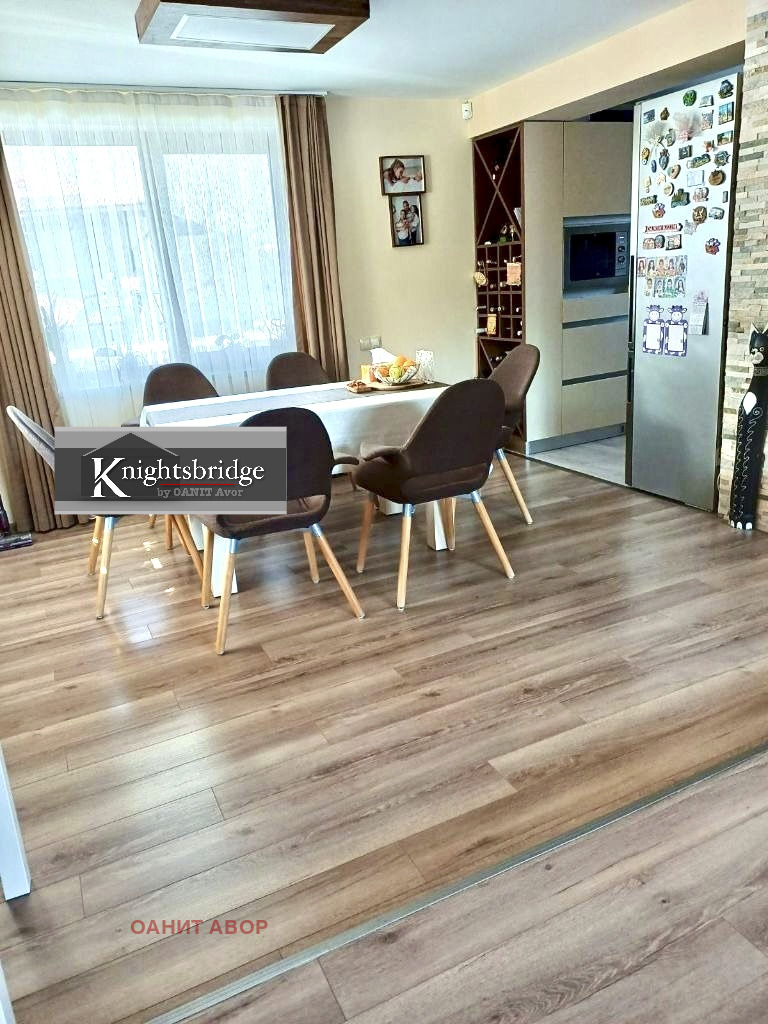 Na prodej  Dům Sofia , Kokaljane , 260 m2 | 96957448 - obraz [2]
