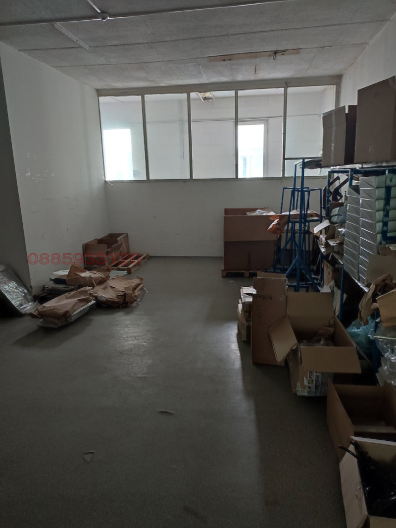 Продава ПРОМ. ПОМЕЩЕНИЕ, гр. Вършец, област Монтана, снимка 6 - Производствени сгради - 52779283