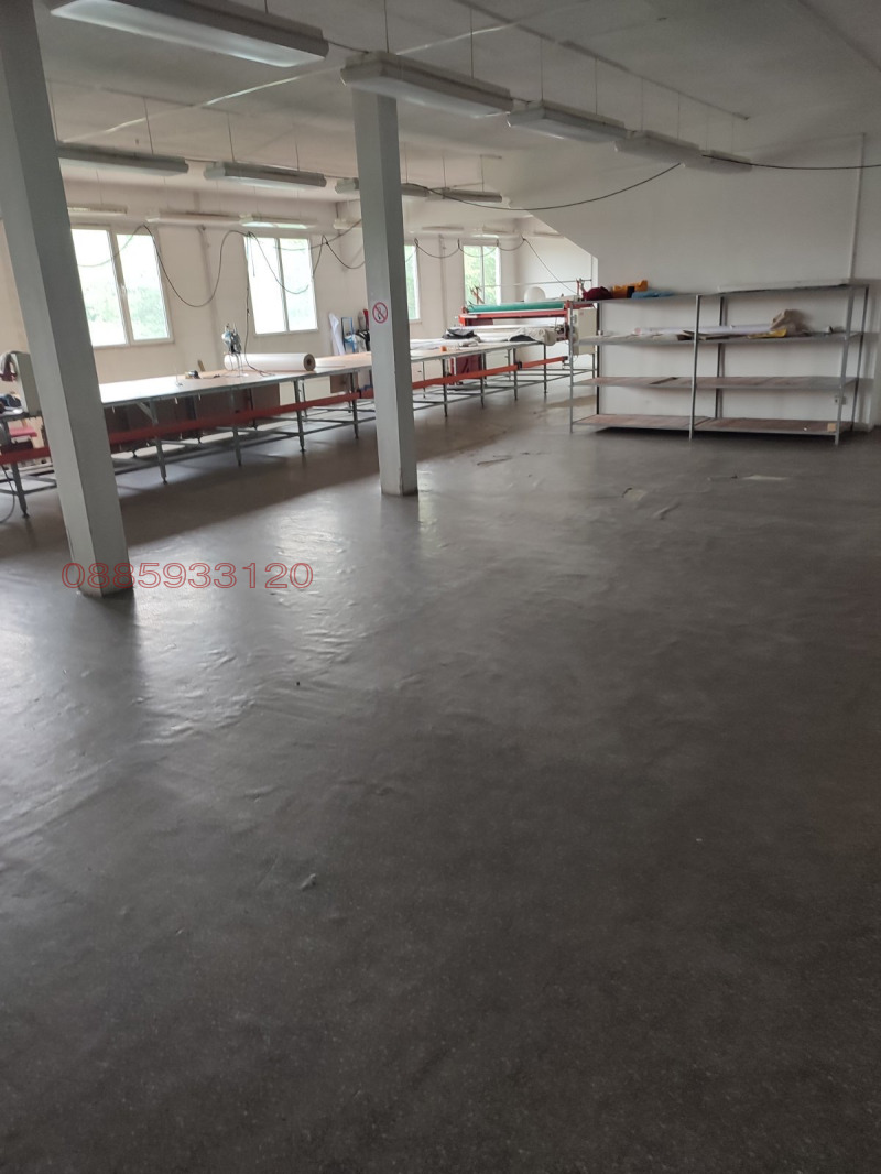 Продава ПРОМ. ПОМЕЩЕНИЕ, гр. Вършец, област Монтана, снимка 8 - Производствени сгради - 52779283