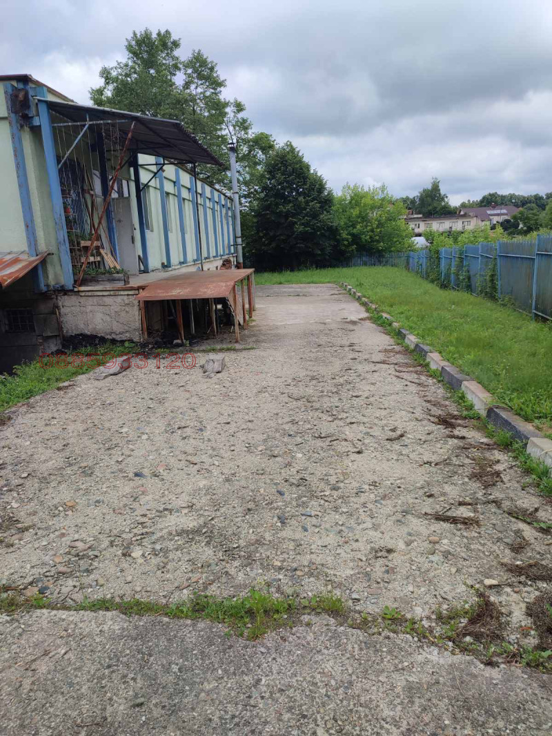 Продава ПРОМ. ПОМЕЩЕНИЕ, гр. Вършец, област Монтана, снимка 10 - Производствени сгради - 52779283
