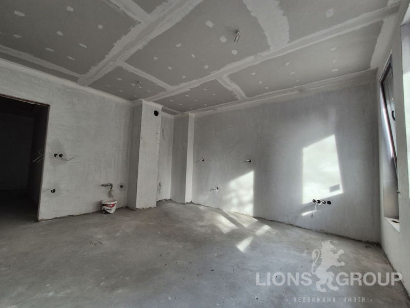 Продава 3-СТАЕН, гр. Варна, Лятно кино Тракия, снимка 2 - Апартаменти - 52493287