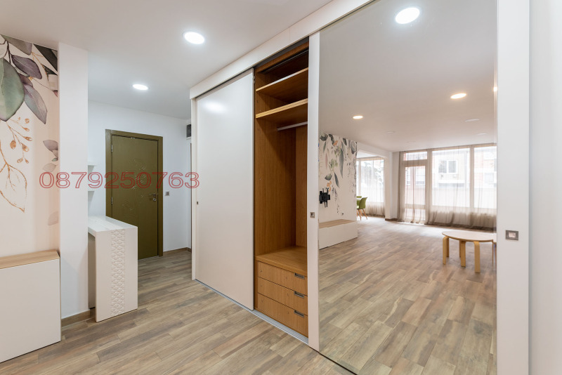 Продава 3-СТАЕН, гр. София, Изток, снимка 4 - Апартаменти - 53428580