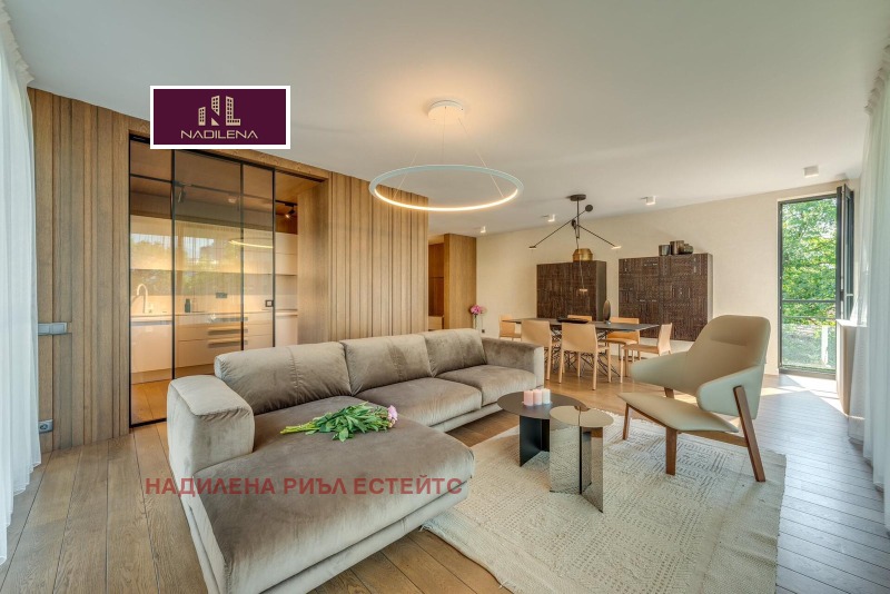 Продава  4-стаен град София , Изгрев , 207 кв.м | 48024344