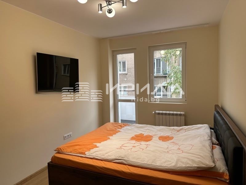 Продава 4-СТАЕН, гр. София, Медицинска академия, снимка 3 - Апартаменти - 53819745