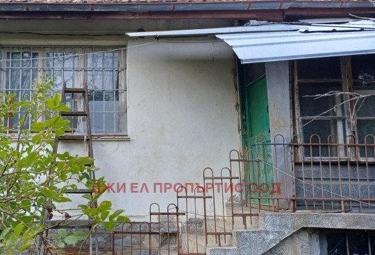Продава КЪЩА, с. Владо Тричков, област София област, снимка 2 - Къщи - 53570319