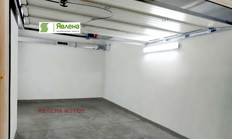 Продава ГАРАЖ, ПАРКОМЯСТО, гр. София, Изток
