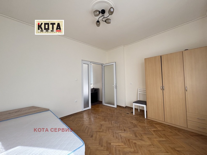 Продава 4-СТАЕН, гр. София, Център, снимка 5 - Апартаменти - 52404173