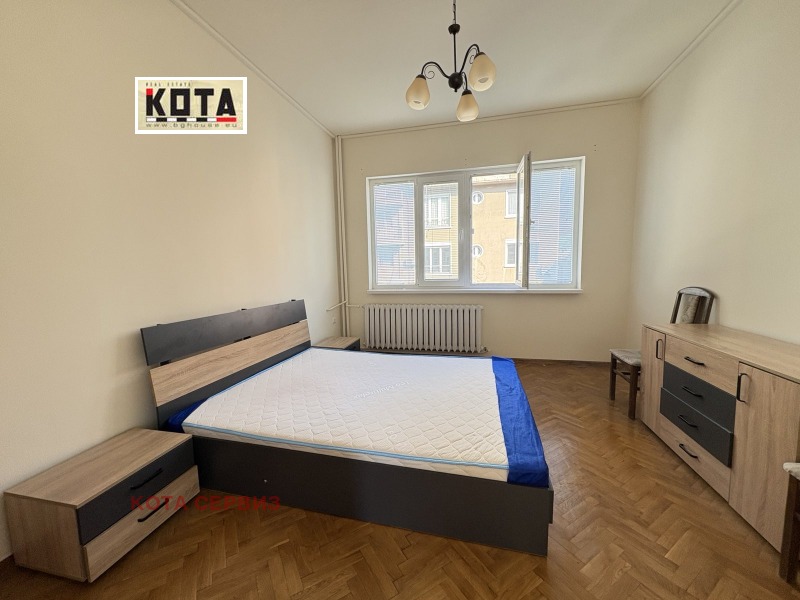 Продава 4-СТАЕН, гр. София, Център, снимка 7 - Апартаменти - 52404173