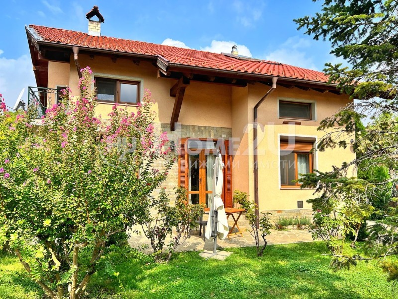 Продава КЪЩА, област Пловдив, с. Куртово Конаре • 370000 € / 723657.10 лв. • 58716592 1