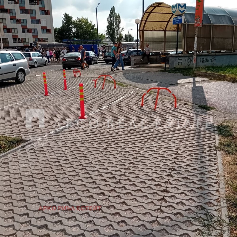 Na prodej  Garáž Sofia , Ljulin - centar , 20 m2 | 70232955