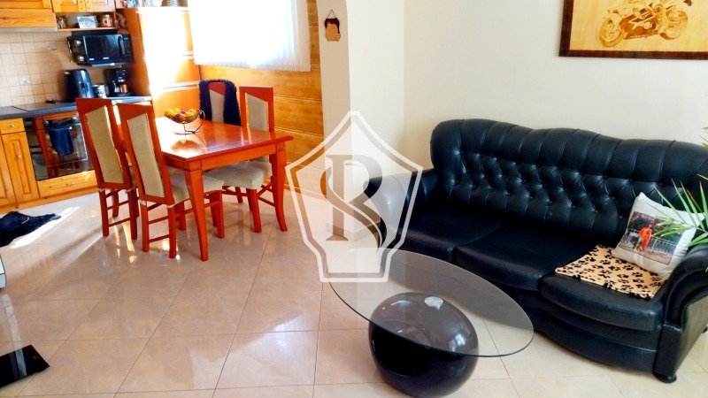 Продава  4-стаен град Варна , Погреби , 128 кв.м | 95506465