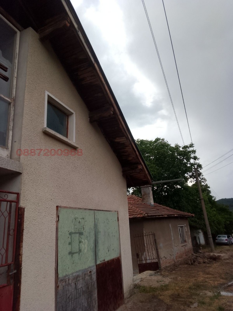 Продава КЪЩА, с. Чорул, област София област, снимка 4 - Къщи - 52785403