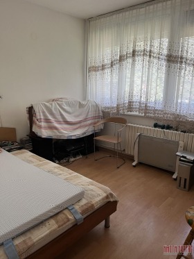 2 makuuhuonetta Lazur, Burgas 5