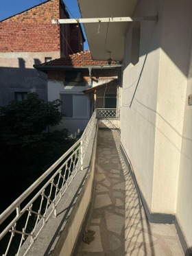 Piano della casa Asenovgrad, regione Plovdiv 8