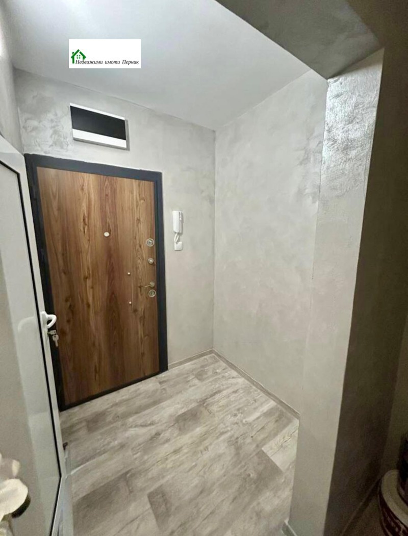 Продава 2-СТАЕН, гр. Перник, Изток, снимка 12 - Апартаменти - 52703266