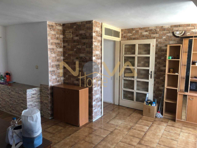 Продава 3-СТАЕН, гр. Варна, Централна поща