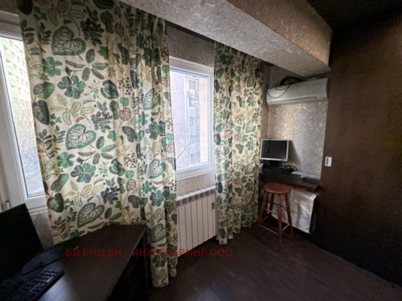 Продаја  3 спаваће собе Софија , Бакстон , 180 м2 | 30915912 - слика [15]