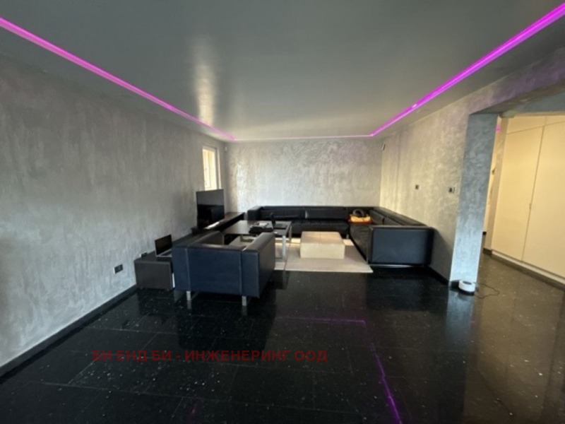 À venda  3 quartos Sofia , Bakston , 180 m² | 30915912 - imagem [8]