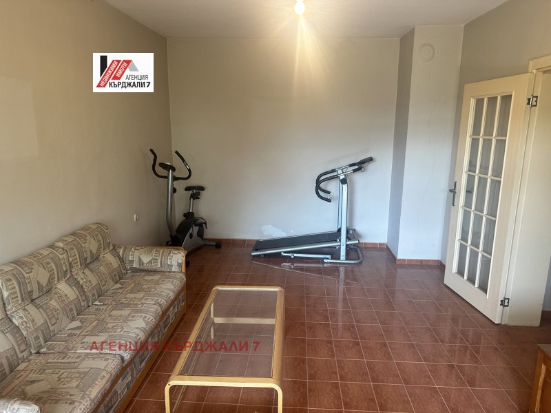 Продава 4-СТАЕН, гр. Кърджали, Център, снимка 6 - Апартаменти - 52693115