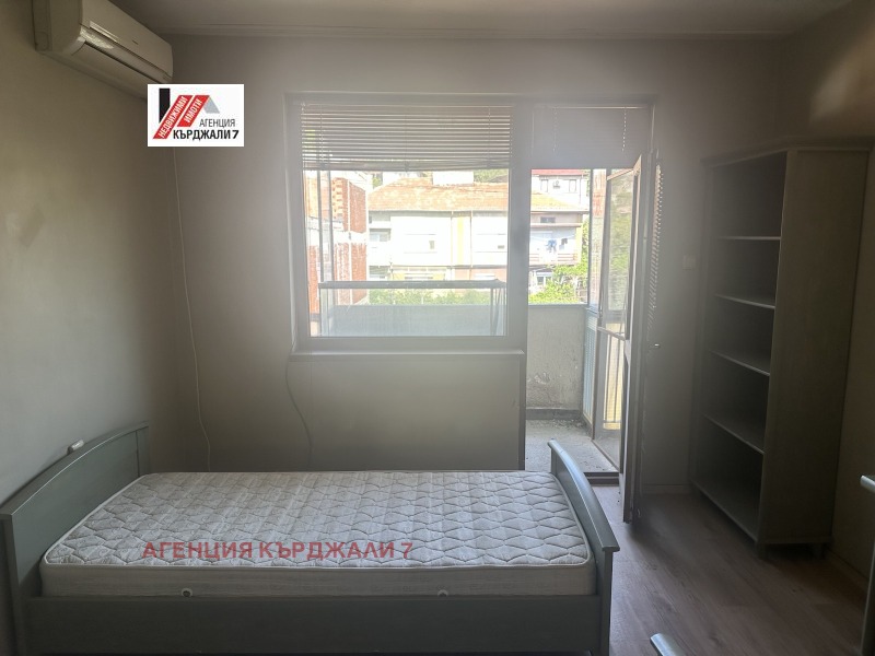 Продава 4-СТАЕН, гр. Кърджали, Център, снимка 8 - Апартаменти - 52693115