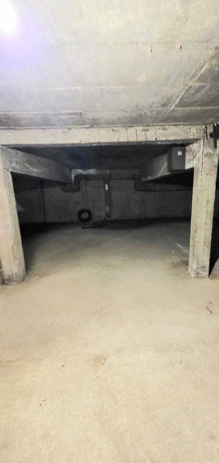 Продава МНОГОСТАЕН, гр. София, Хладилника, снимка 7 - Апартаменти - 54229003