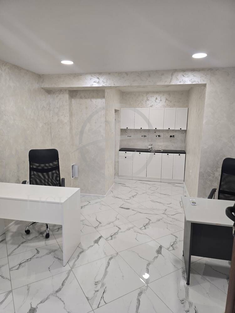 Na sprzedaż  Biuro Plowdiw , Karszijaka , 32 mkw | 80983373