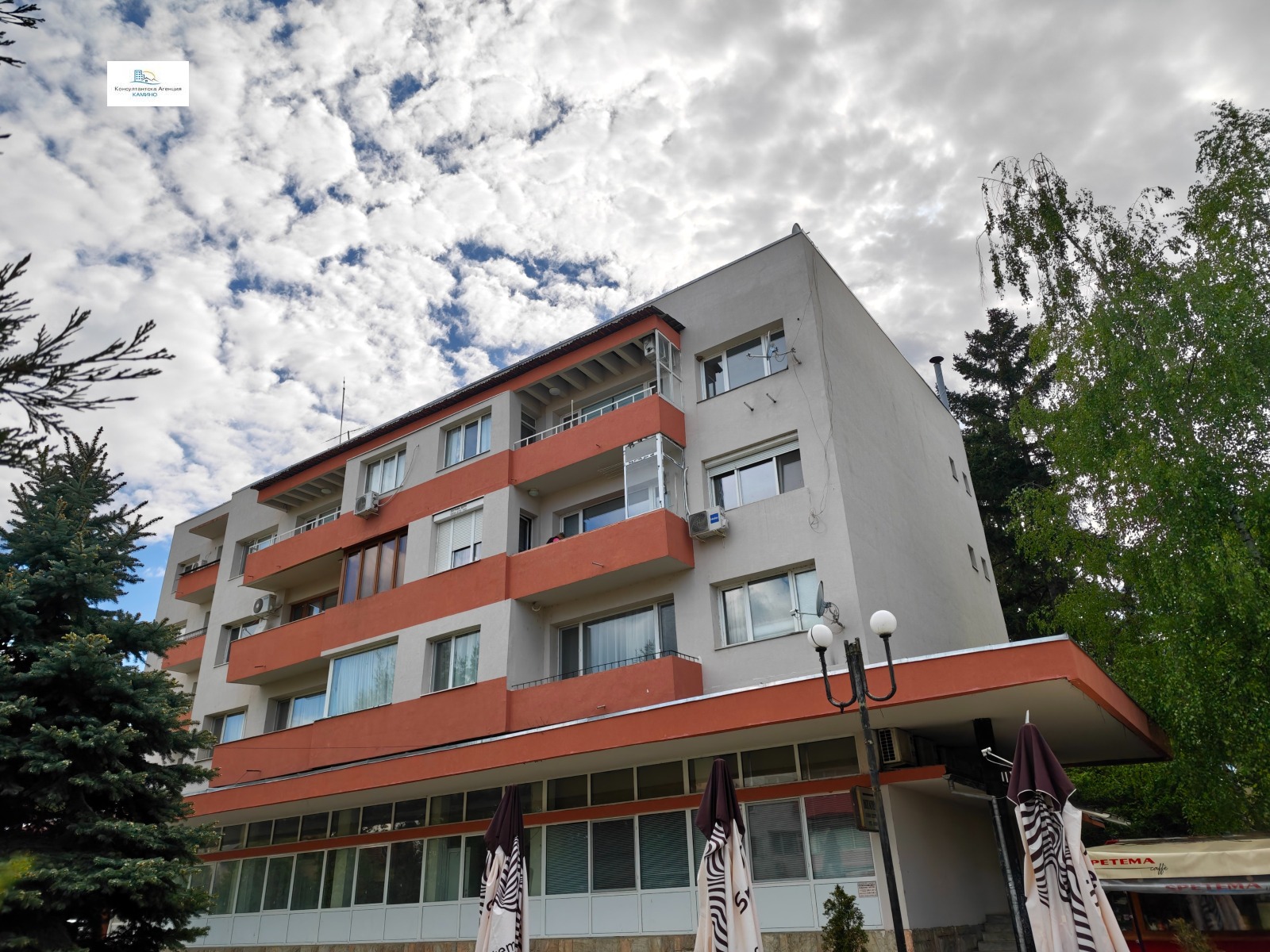 Продава 3-СТАЕН, гр. Берковица, област Монтана, снимка 2 - Апартаменти - 54243308