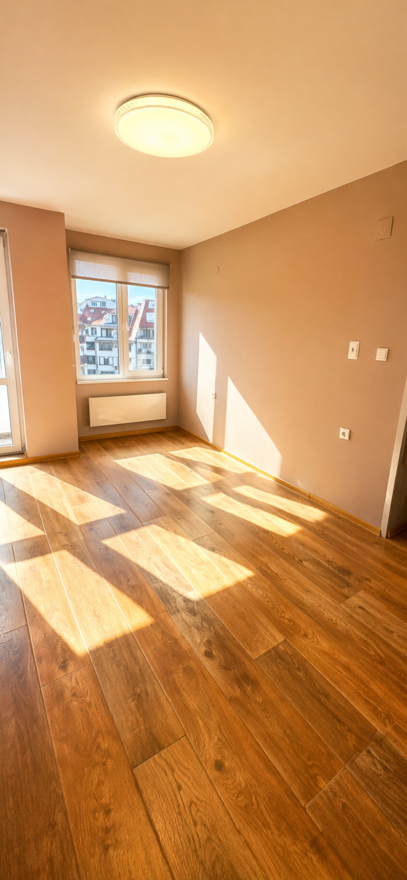 Продава МНОГОСТАЕН, гр. София, Хладилника