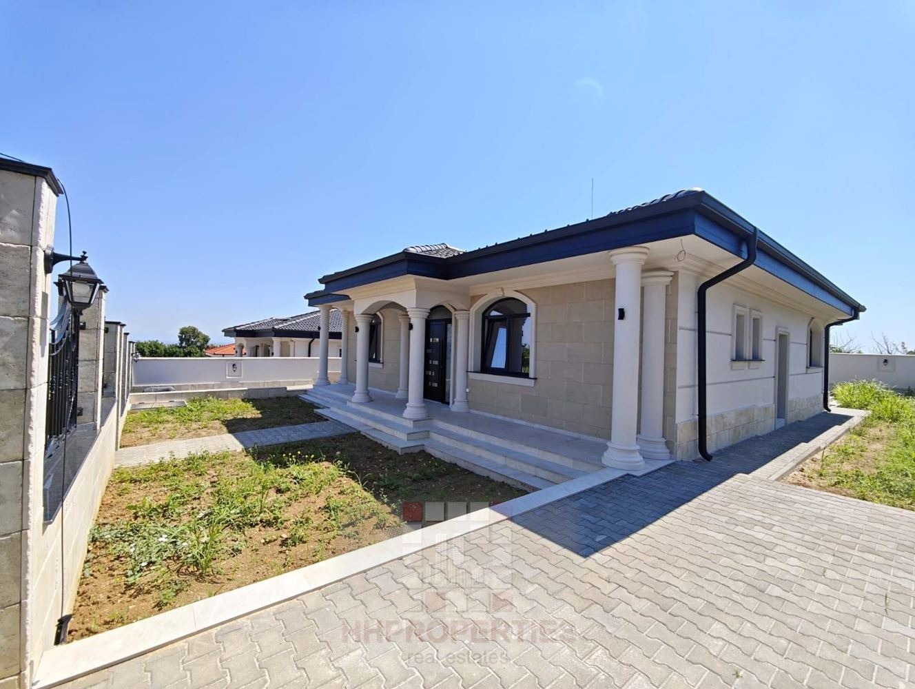 Продава КЪЩА, с. Брестник, област Пловдив