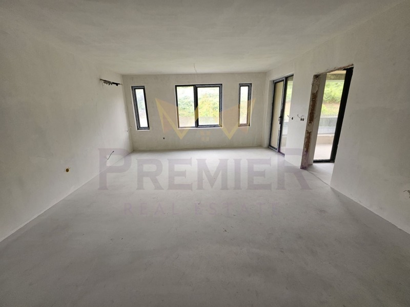 Продаја  2 спаваће собе Софија , Бојана , 152 м2 | 69615256