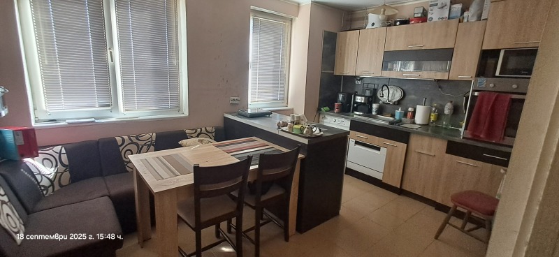 Продава  3-стаен област Пловдив , гр. Карлово , 93 кв.м | 86533769 - изображение [2]