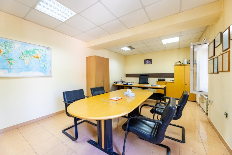 Eladó  Hivatal Pernik , Iztok , 305 négyzetméter | 92873562 - kép [2]