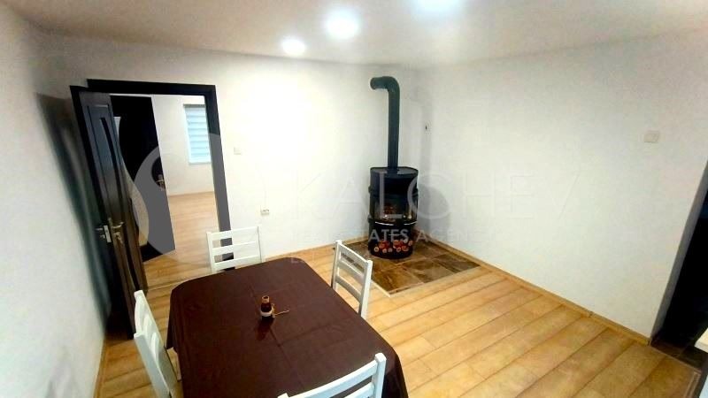 Продава КЪЩА, с. Соколово, област Добрич, снимка 5 - Къщи - 53722212