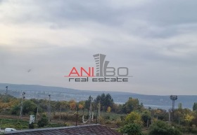 Στούντιο Βηζνεσ χοτελ, Βαρνα