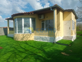 Продажба на имоти в с. Тръстиково, област Бургас - изображение 8 