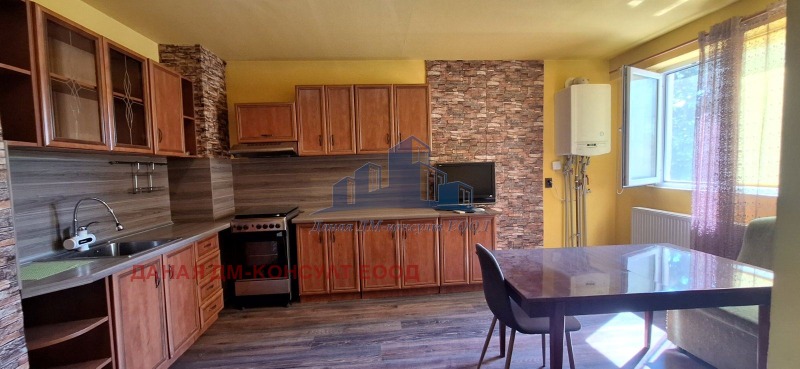 Продава  2-стаен град Шумен , Боян Българанов 1 , 74 кв.м | 96821468